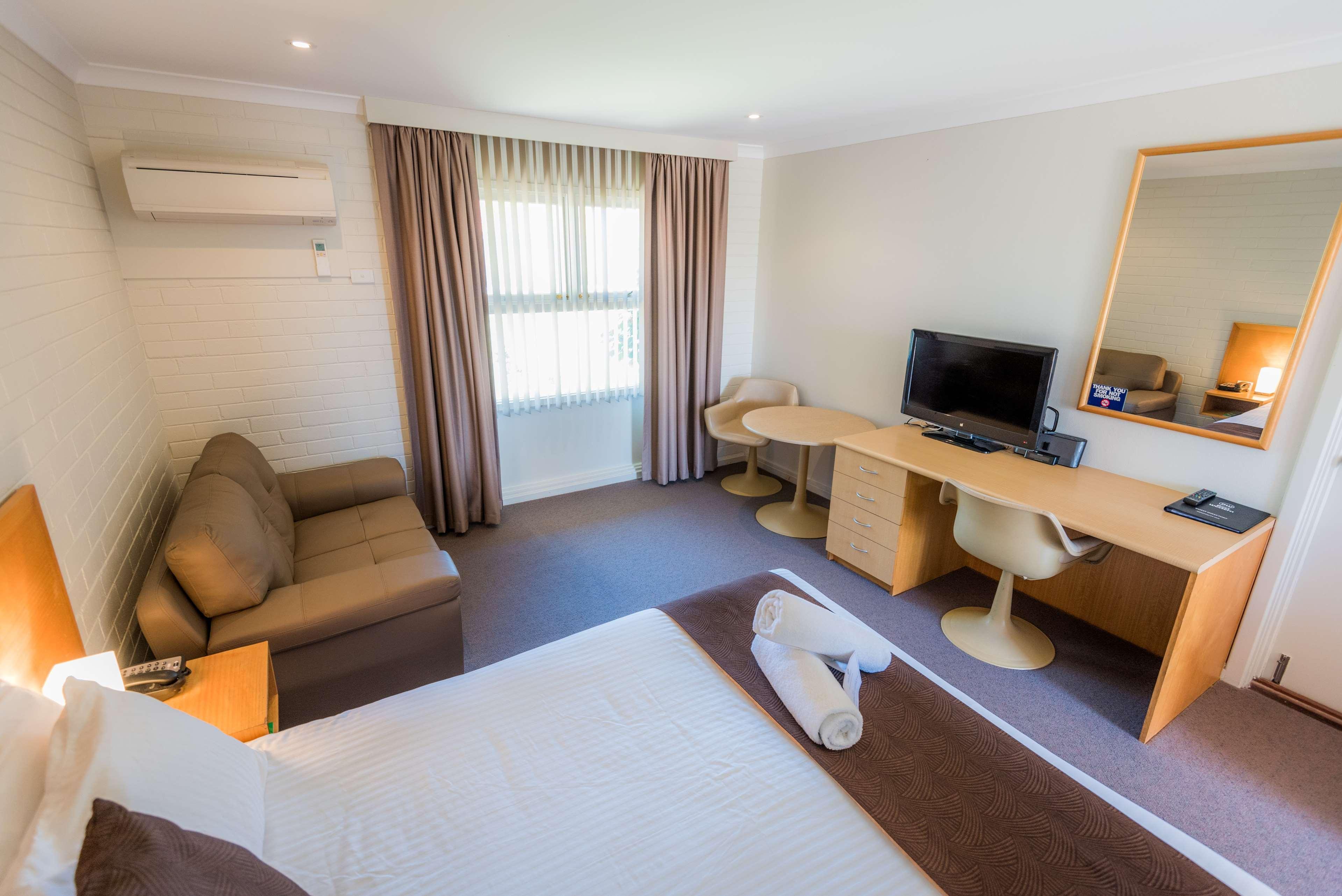 ฮอสปิทาลิตี้ คาร์นาร์วอน ชัวร์สเตย์ บาย เบสต์ เวสเทิร์น Motel ภายนอก รูปภาพ
