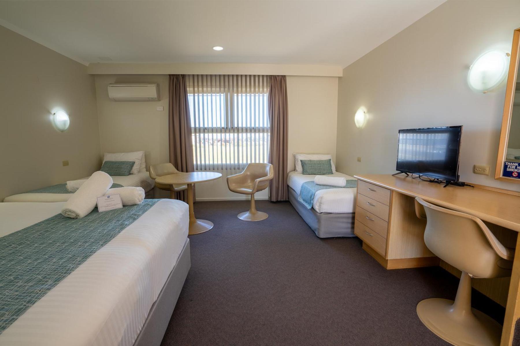 ฮอสปิทาลิตี้ คาร์นาร์วอน ชัวร์สเตย์ บาย เบสต์ เวสเทิร์น Motel ภายนอก รูปภาพ